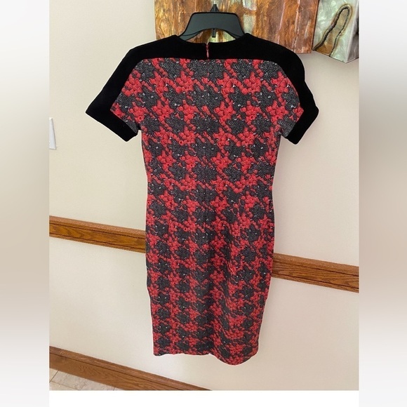 $395 Just Cavalli Women's Red Short Sleeve Berry Sheath Dress Size IT 46/US 10 - Picture 4 of 10